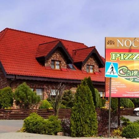 Noclegi Cameleon Słupca Esterno foto